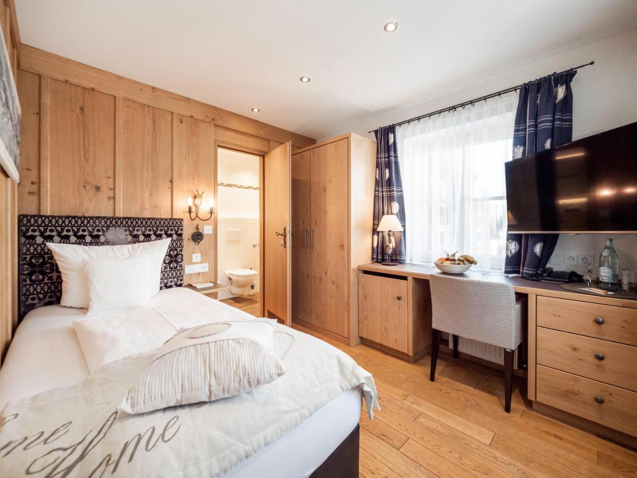 Hotel Adler Oberstaufen Bagian luar foto