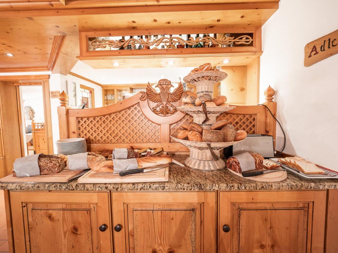 Hotel Adler Oberstaufen Bagian luar foto